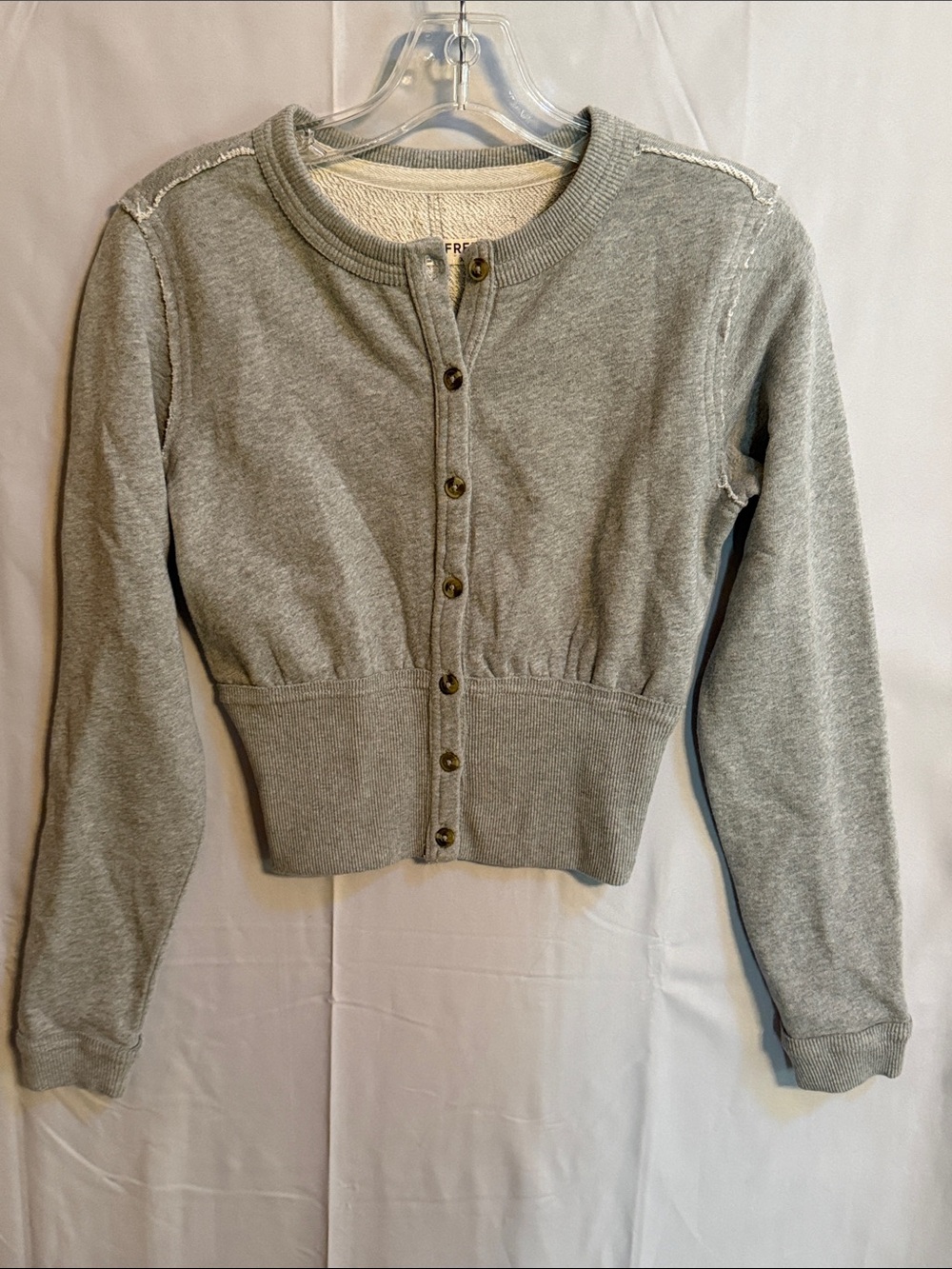 Free People We The Free cardigan sweat shirt
Size: XS and M
Heather Grey
NWT